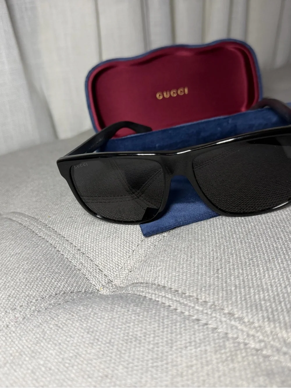 Gucci Black Sunglasses with Blue Velvet Case and Burgundy Interior